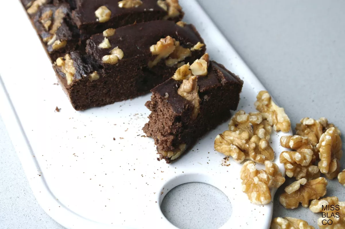 gluten-free brownie with walnuts