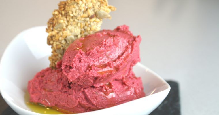 beetroot hummus with cracker