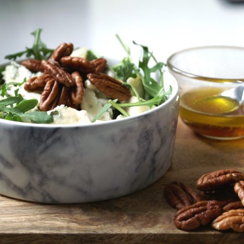 ensalada roquefort y pera con nueces
