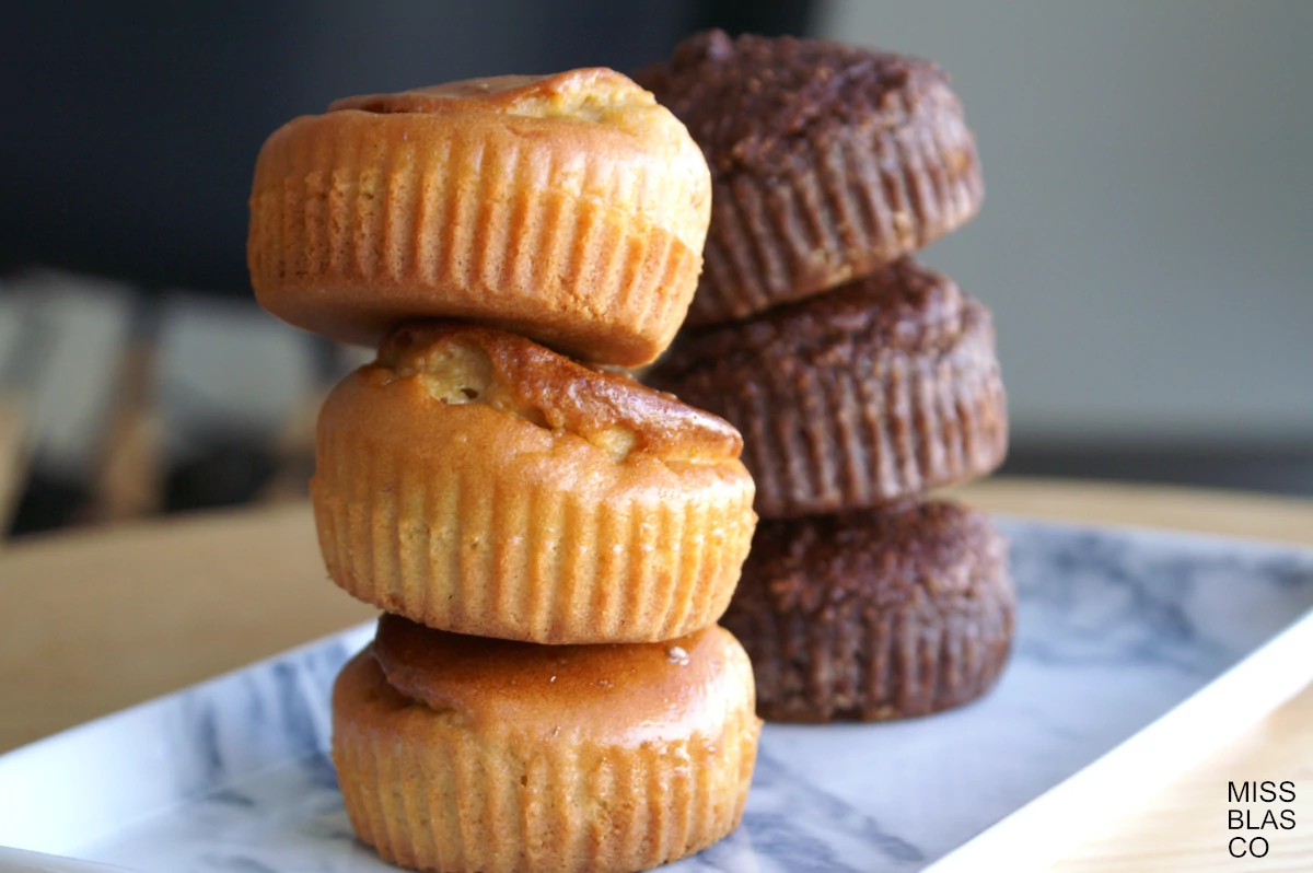 flourless almond muffins