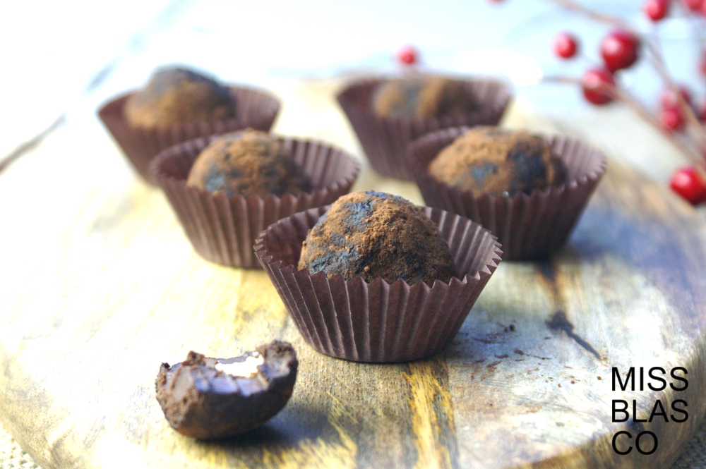 almond cocoa truffles