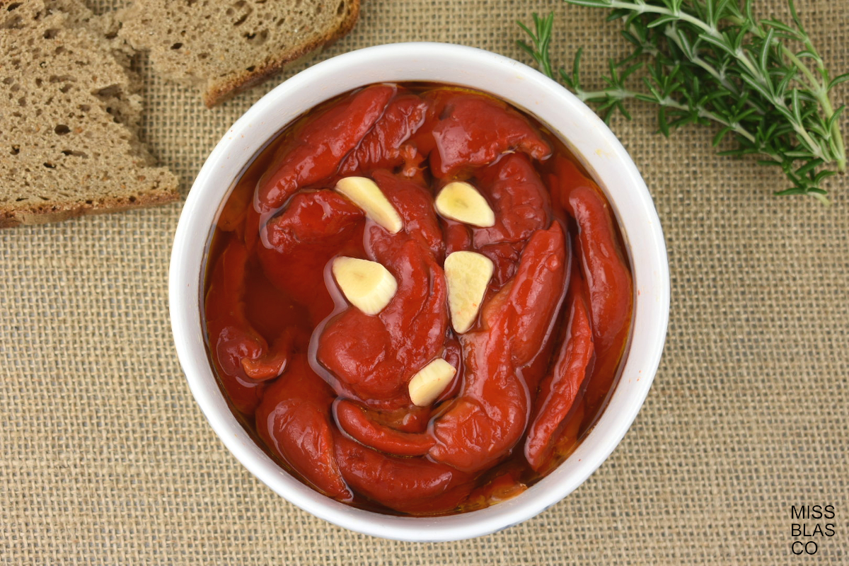 vegan roasted peppers with olive oil and garlic