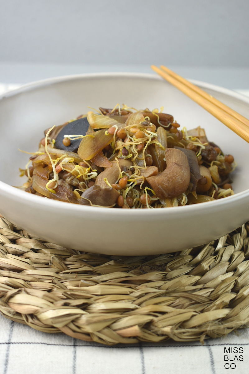 Sprouted Lentil Stir-Fry with Mushrooms 