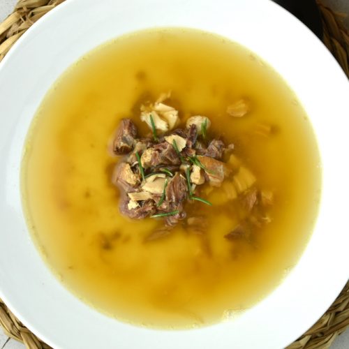 caldo de huesos