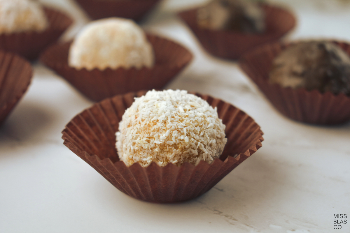 sugar-free pumpkin truffles with coconut