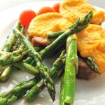 rollo de carne con espárragos