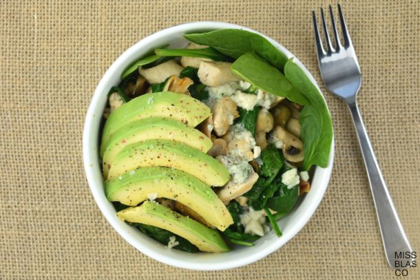 Spinach with chicken and mushrooms